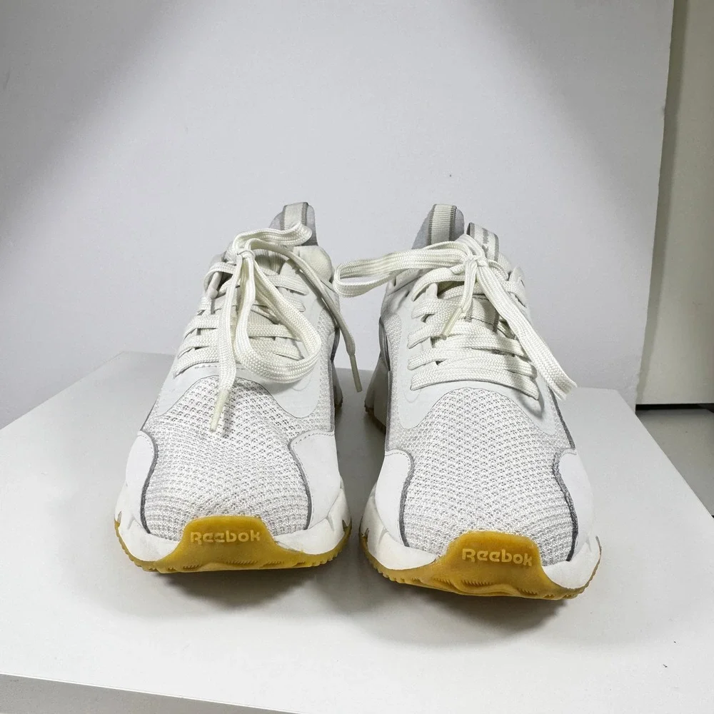 Reebok Zig Dynamica 4 Sneakers Womens Size 7 White Gum Zigzag Sole Running Shoes